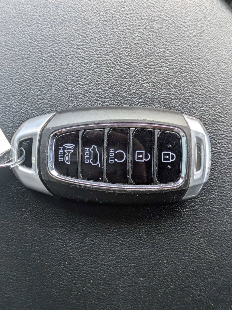 Used 2020 Silver Hyundai Limited image 35