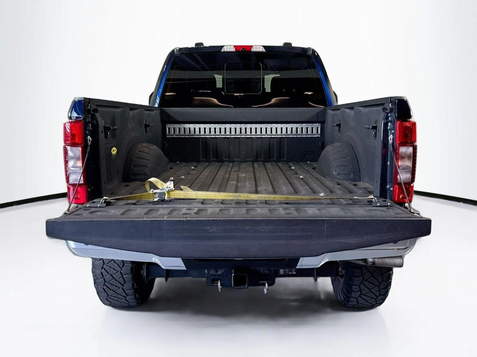 Used 2022 Antimatter Blue Metallic Ford LARIAT image 22