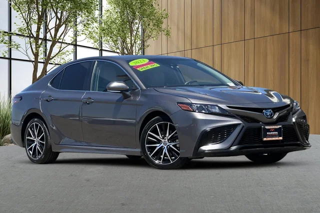 2023 Toyota Camry Hybrid SE