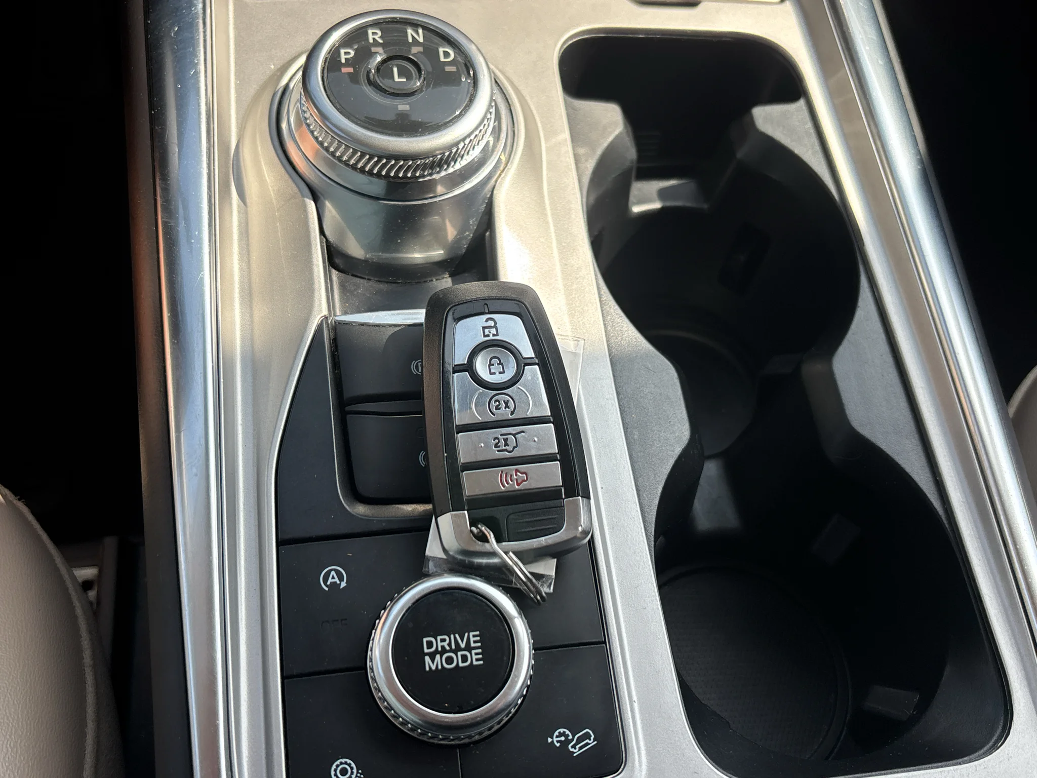 Used 2024 Carbonized Gray Metallic Ford XLT image 19