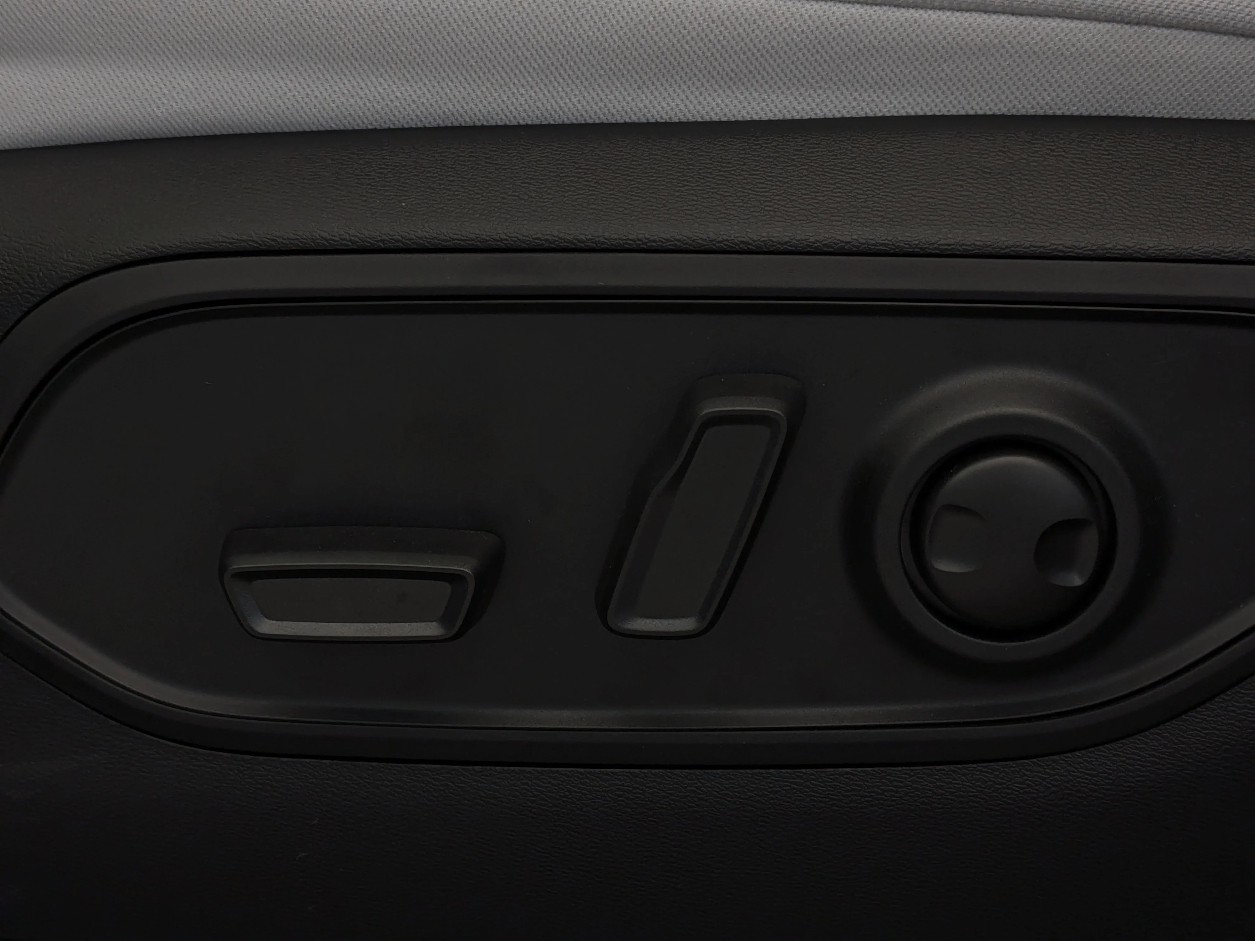 New 2026 White Jeep Laredo - - Mopar Interior Protection Pkg - Customer Preferred Pkg 23F & More image 17