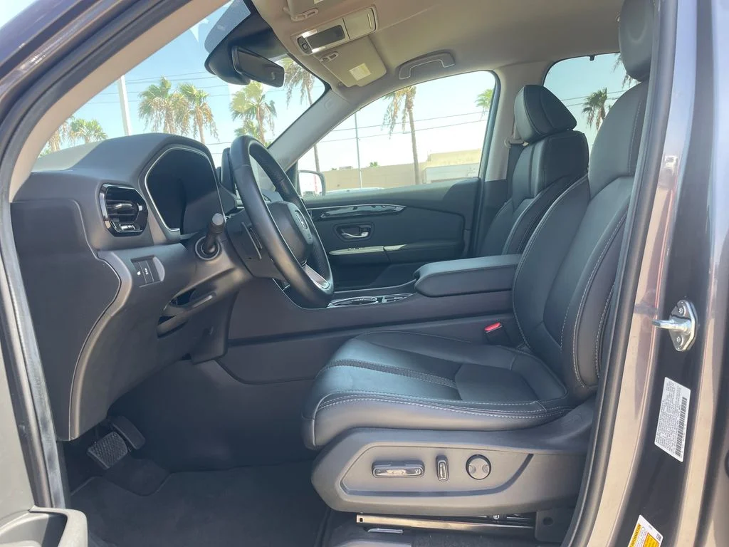 Used 2025 Gray Honda EX-L image 23