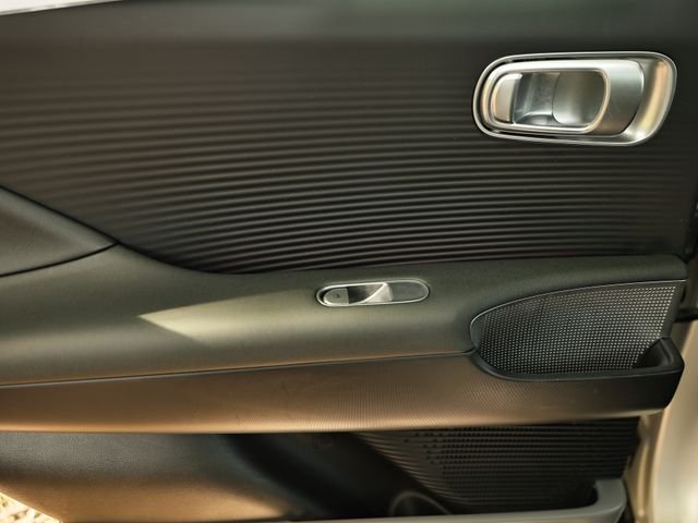 Used 2023 Gravity Gold Matte Hyundai SEL image 20