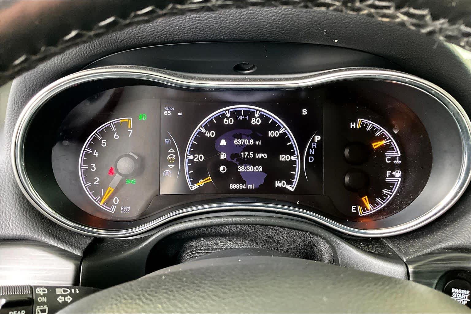 Used 2020 Granite Crystal Metallic Clearcoat Jeep Altitude image 25