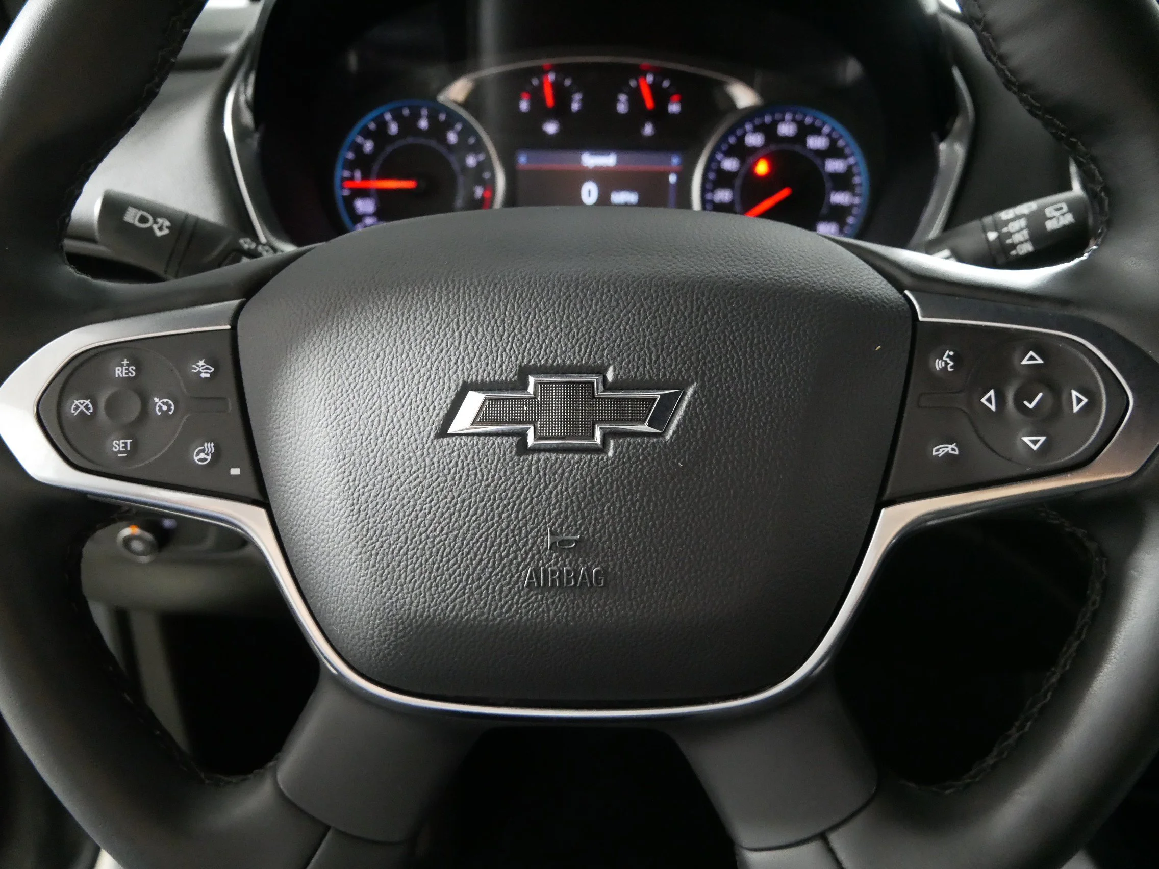 Used 2023 Sterling Gray Metallic Chevrolet LT Leather image 25