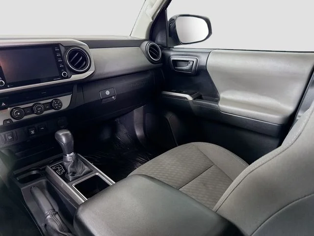 Certified Used 2020  Toyota SR5 image 21