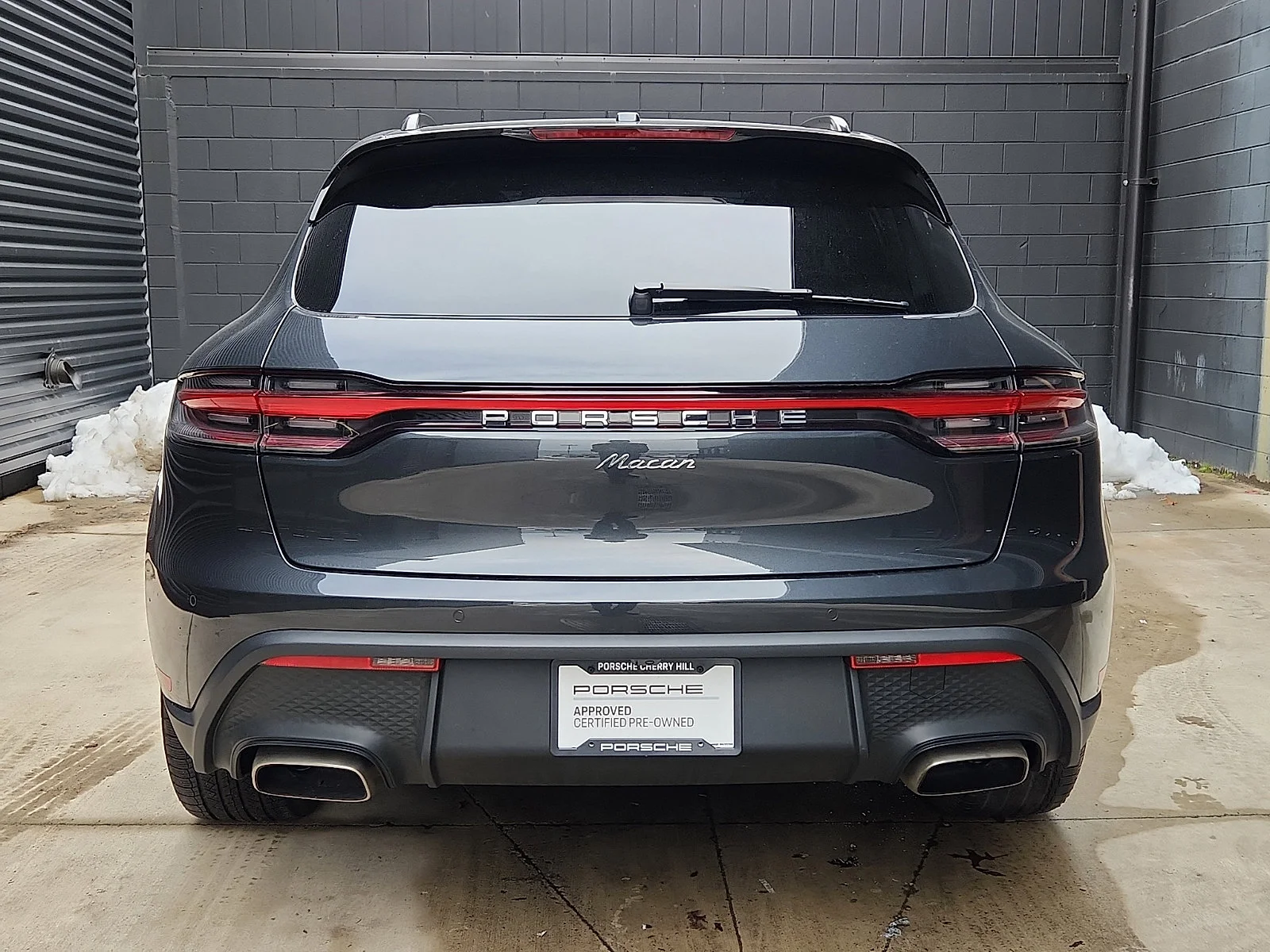 Used 2025 Volcano Grey Metallic   2H Porsche  image 8