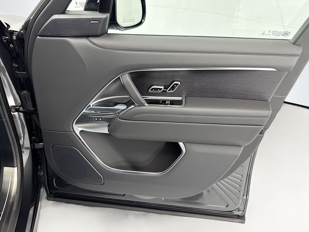 New 2026 Carpathian Gray Premium Metallic Land Rover SE image 24