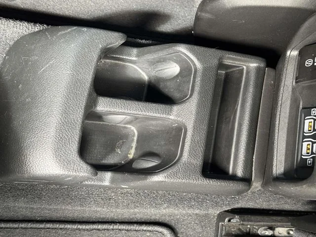 Used 2023 Black Jeep Altitude image 22