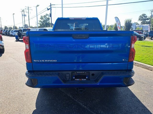 Used 2022 Blue Chevrolet Custom image 9