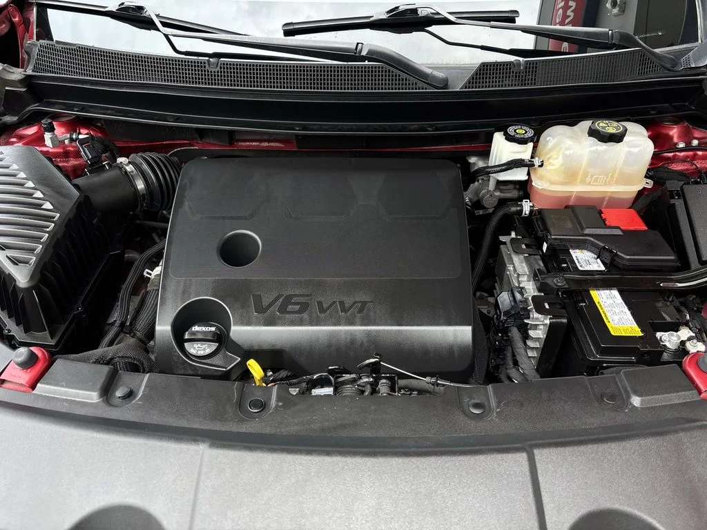 Used 2023 Red Chevrolet Premier image 32
