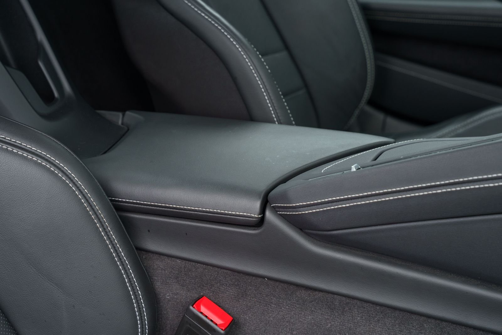 Used 2024 White Chevrolet Z06 image 19