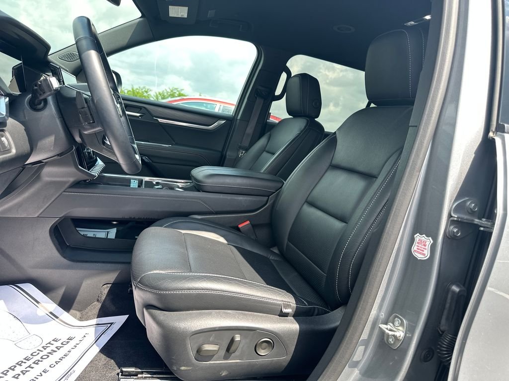 Certified Used 2025 Silver GMC Elevation image 13