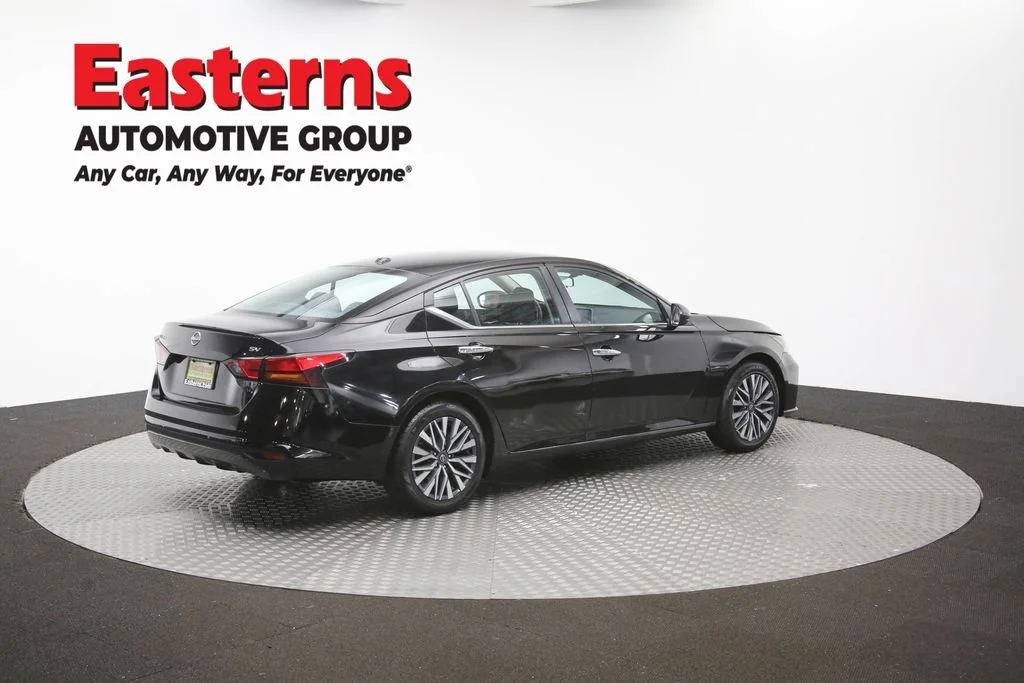 Used 2024 Black Nissan 2.5 SV image 37