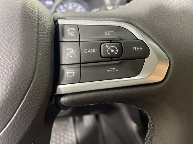 New 2026 Hydro Blue Pearlcoat Jeep Latitude image 27