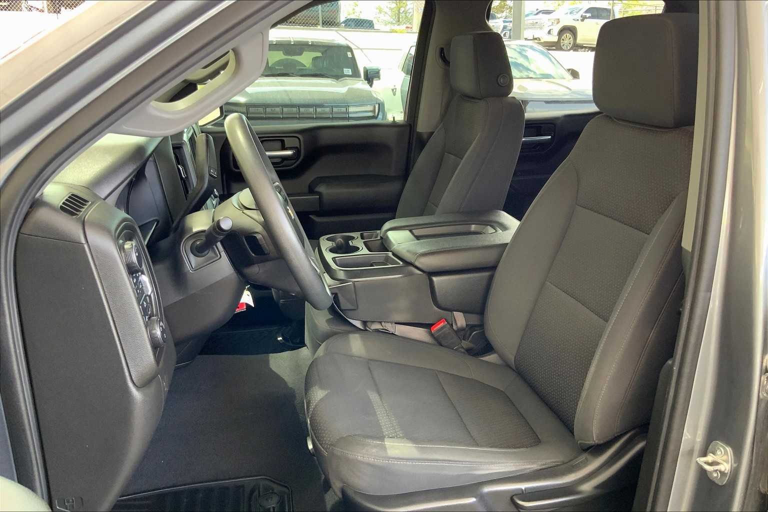 Used 2022 Satin Steel Metallic Chevrolet Custom image 8