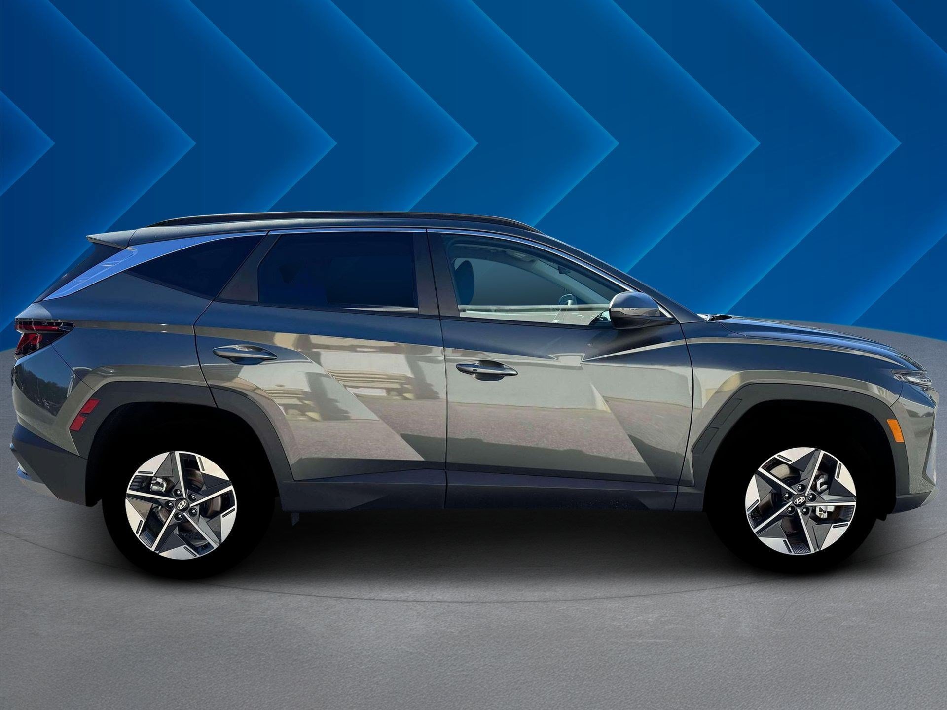 New 2026 Amazon Gray Hyundai SEL AWD image 9
