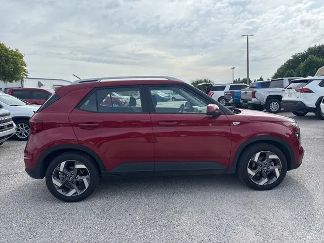 Used 2025 Red Hyundai SEL image 4