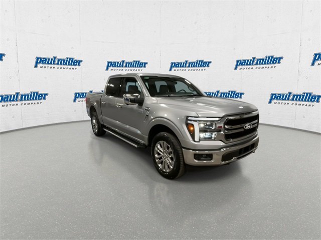 2025 Ford F-150 Lariat photo 2