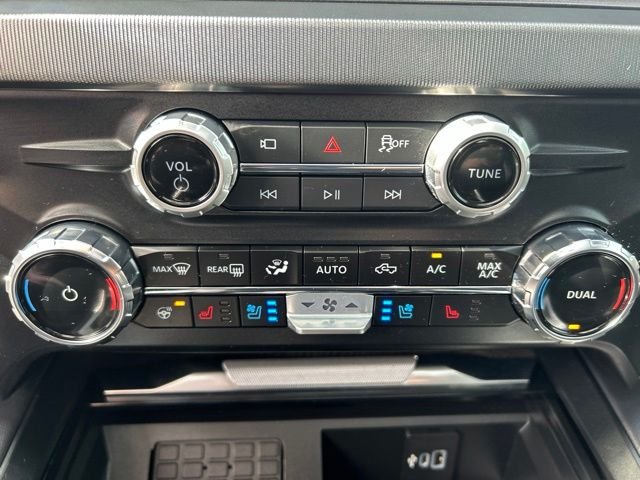 Used 2025 Black Ford Platinum image 26