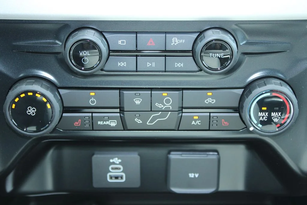 New 2026 Avalanche Ford F-350® XLT image 34