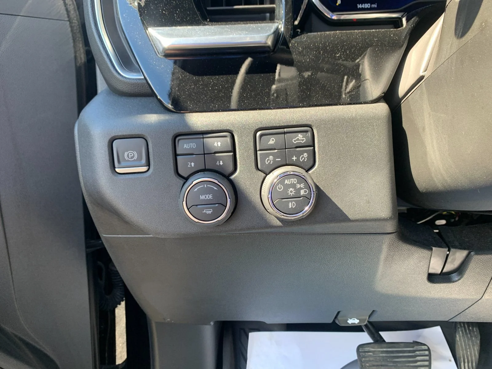 Used 2023 Black Chevrolet RST image 30