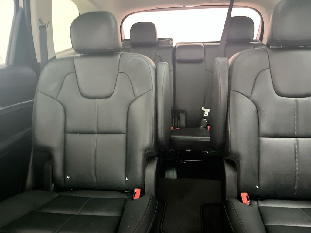 Used 2021 White Kia SX image 27