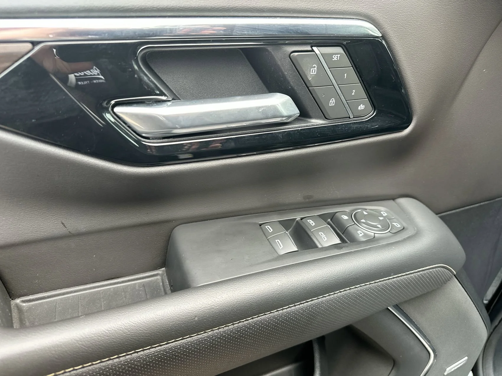 Used 2025 Black Chevrolet Premier image 13