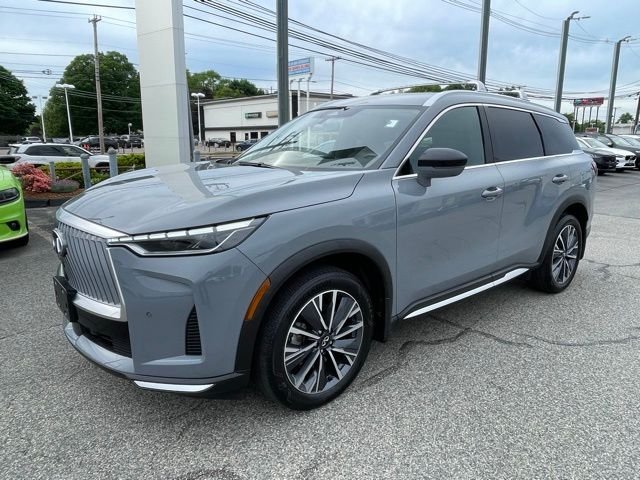 Certified Used 2026 Gray INFINITI LUXE image 7