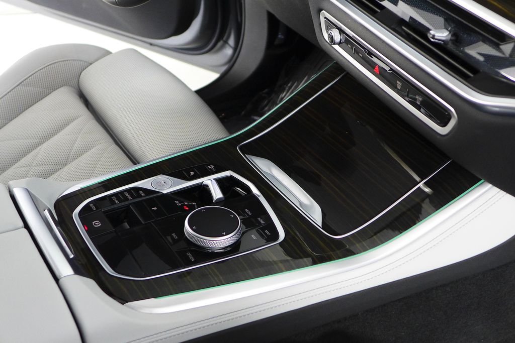 Used 2024 Skyscraper Gray Metallic BMW sDrive40i image 15