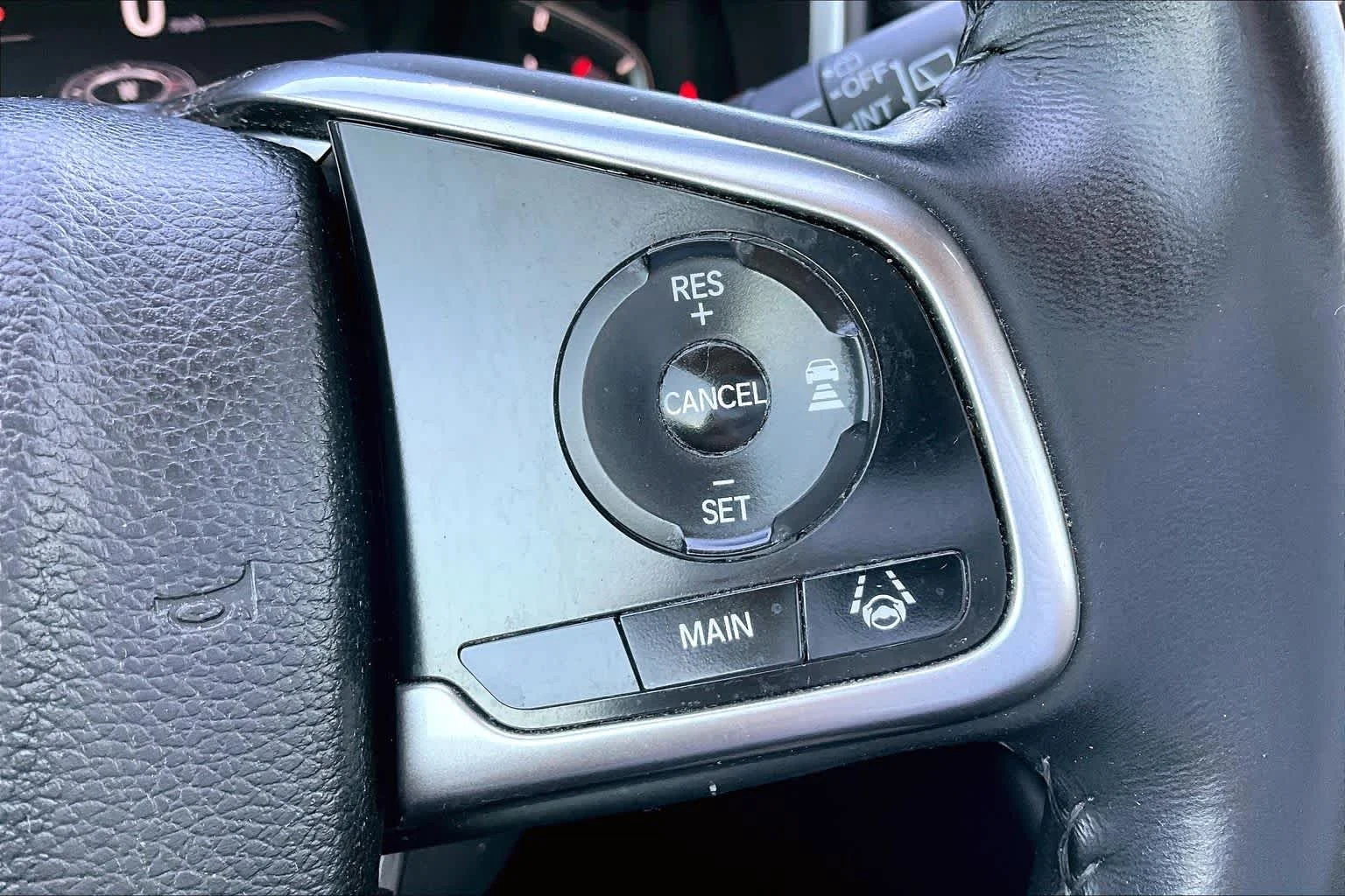 Used 2018 Sandstorm Metallic Honda Touring image 22