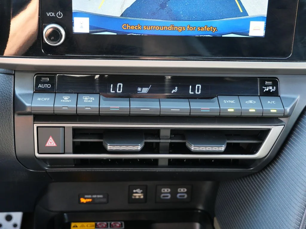 Certified Used 2025  Toyota SE image 18