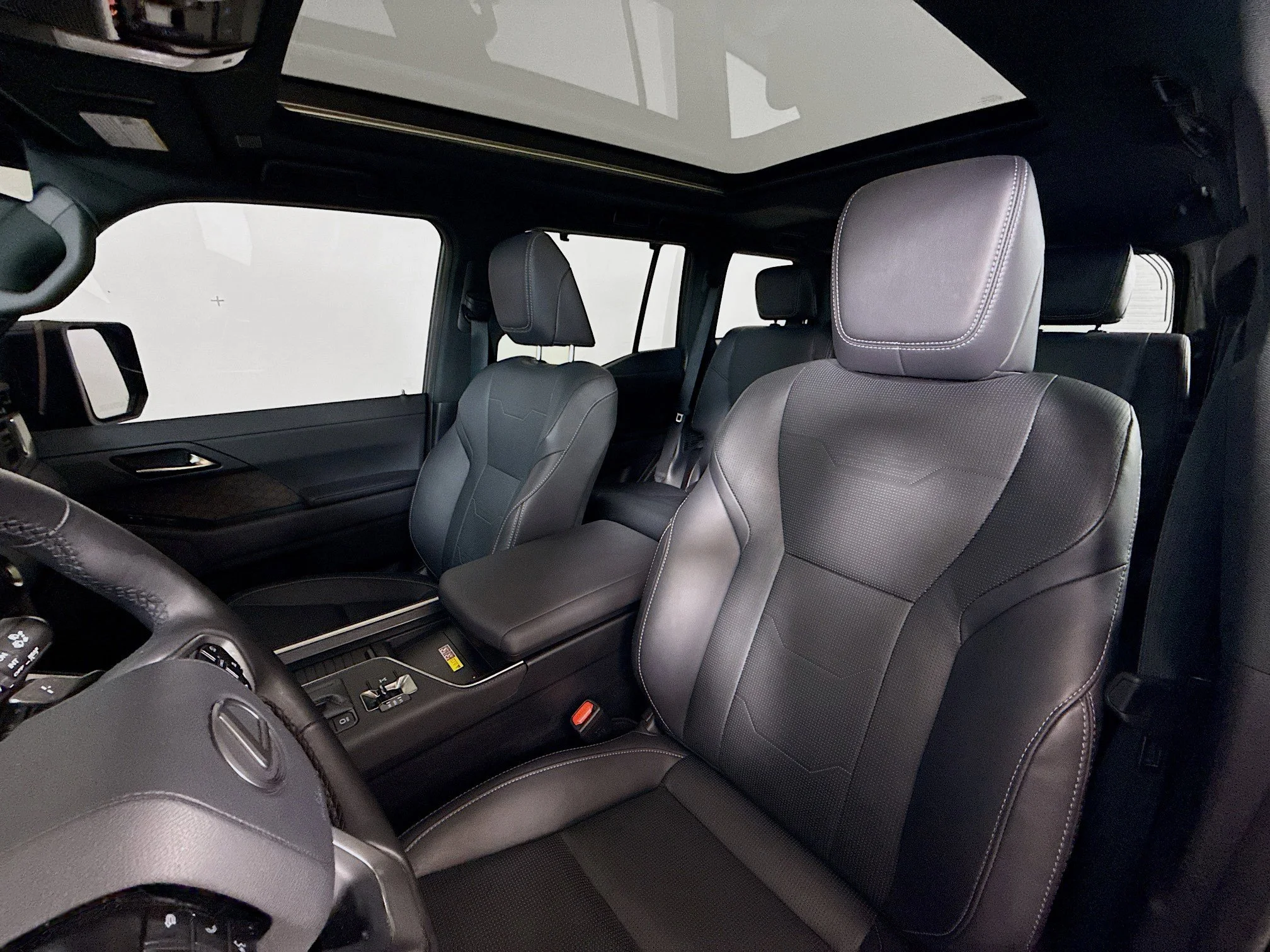 Certified Used 2025 NIGHTFALL MICA Lexus 550 Luxury+ image 11