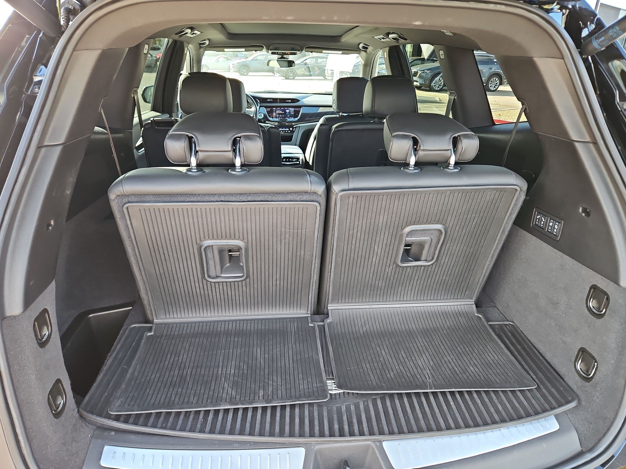 2025 Cadillac XT6 Premium Luxury - Photo 33