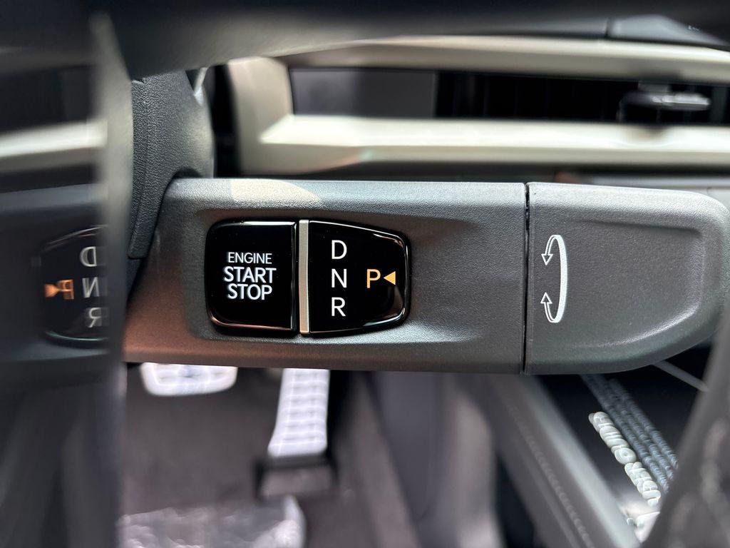 New 2027 Glacial White Pearl Kia SX image 17