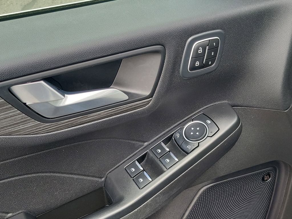 Certified Used 2023 Vapor Blue Ford Platinum image 17