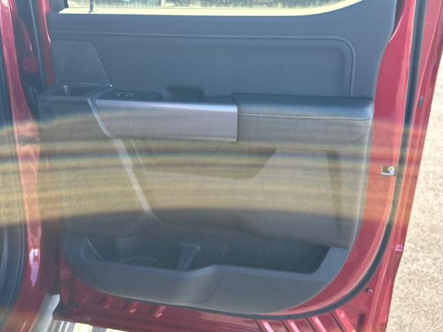 New 2025 Rapid Red Metallic Tinted Clearcoat Ford XLT image 16