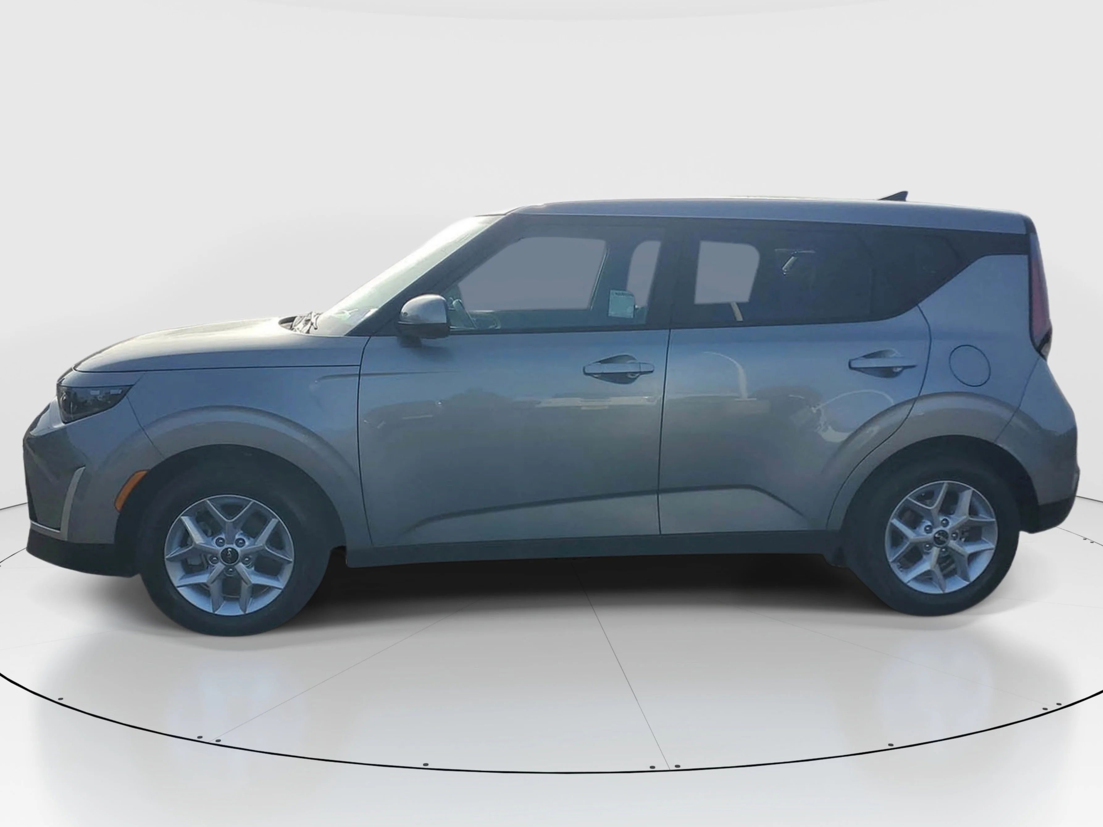 Used 2024 Gray Kia LX image 7
