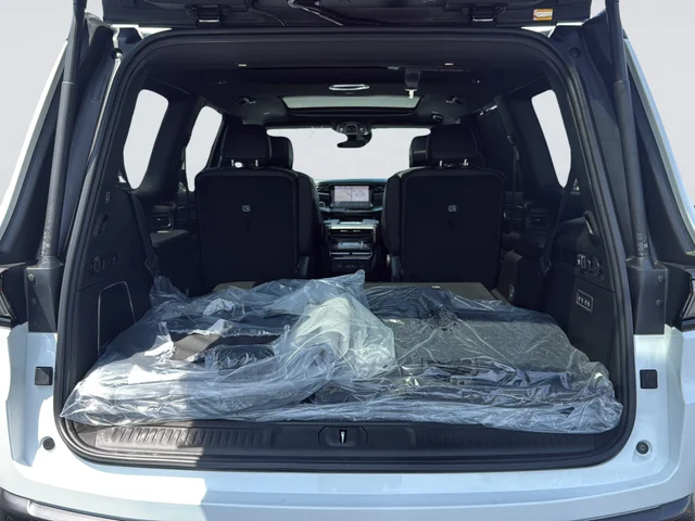 New 2026 Bright White Clearcoat Jeep Limited Reserve image 11