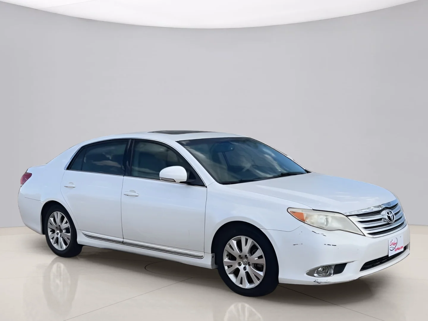 Used 2011 White Toyota BASE image 2