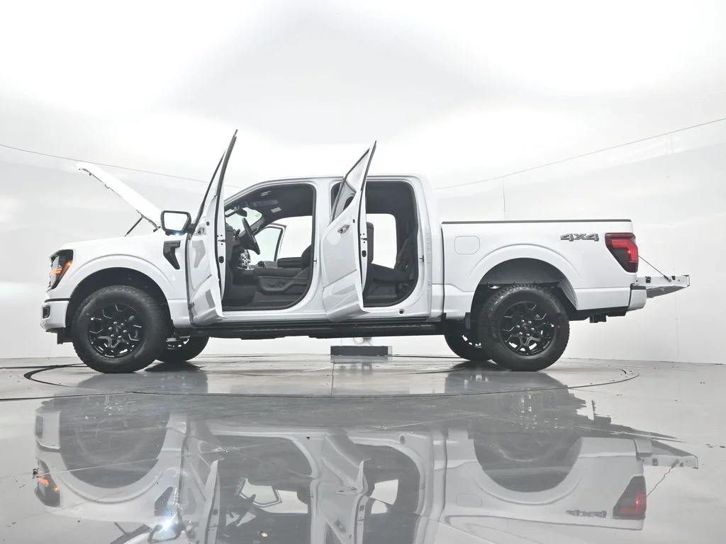 New 2026 Oxford White Ford XLT image 57