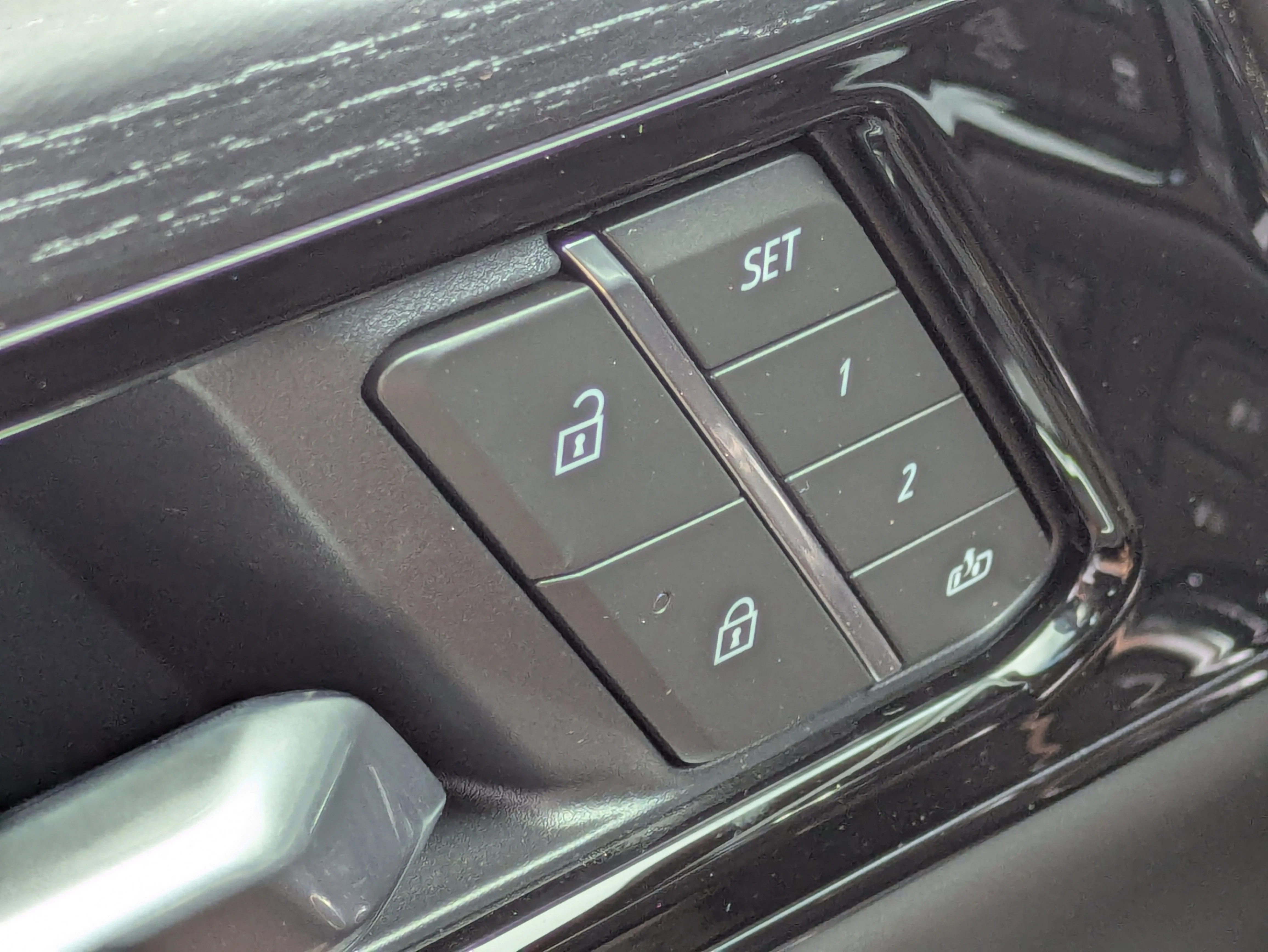 2026 GMC Yukon XL AT4 Ultimate - Photo 32