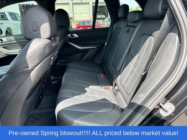 Used 2020 Black BMW xDrive40i image 18