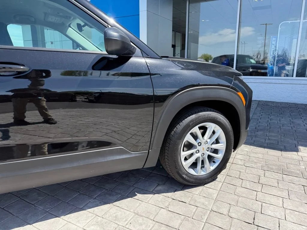 Used 2026 Mosaic Black Metallic Chevrolet LS image 13
