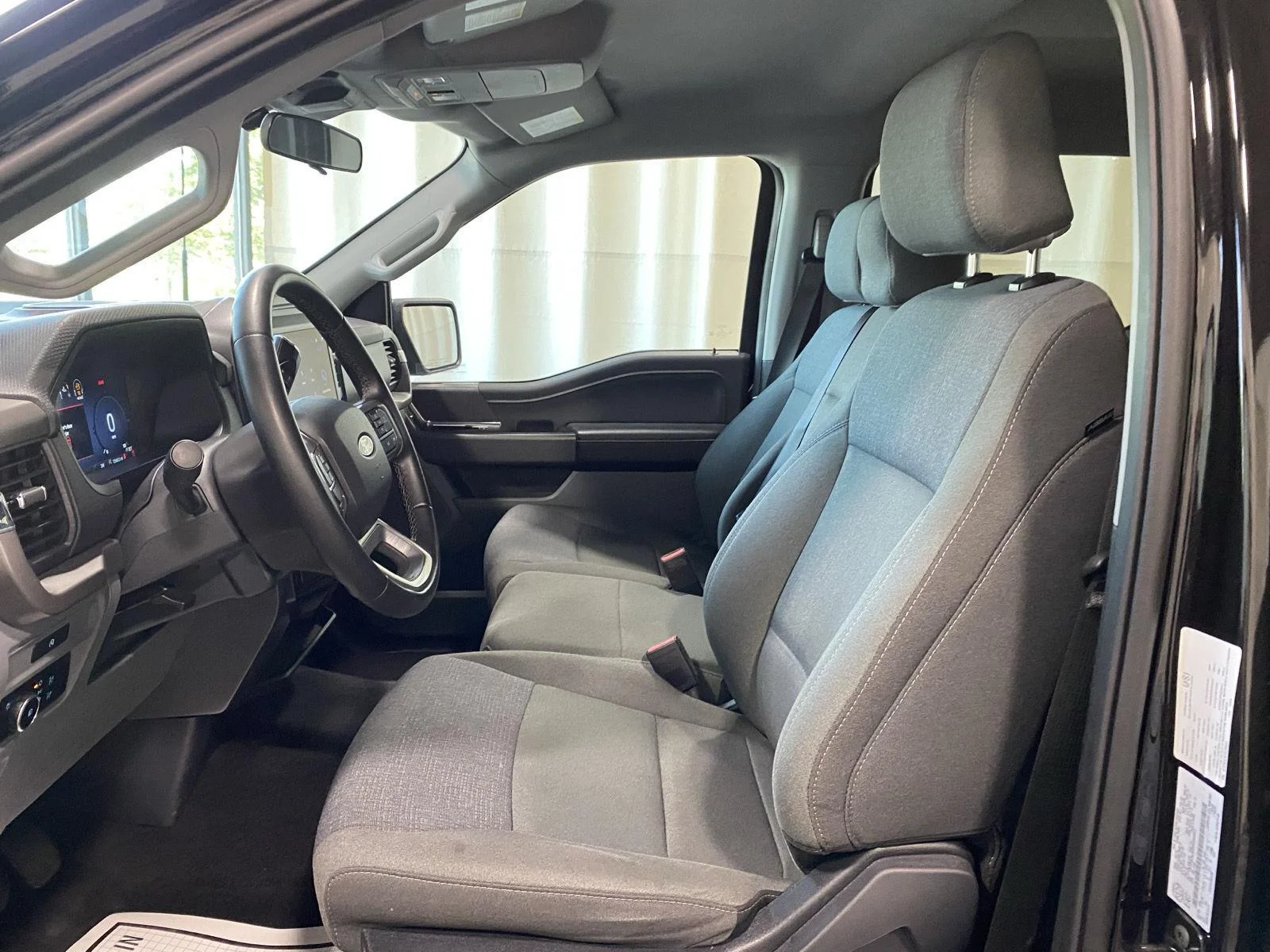 Used 2025 Agate Black Ford XLT image 2