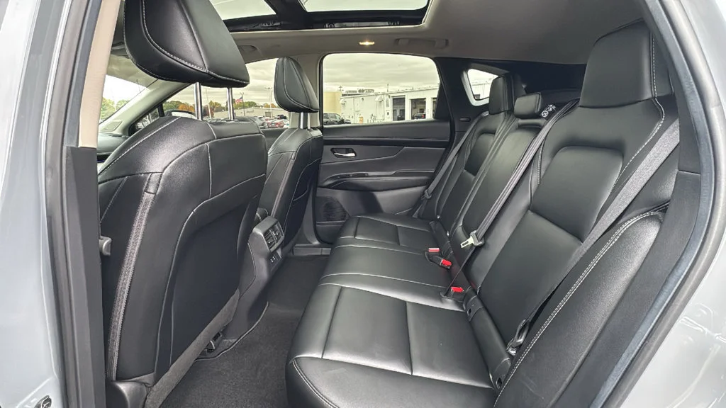 Used 2025 Gray Nissan SL image 13