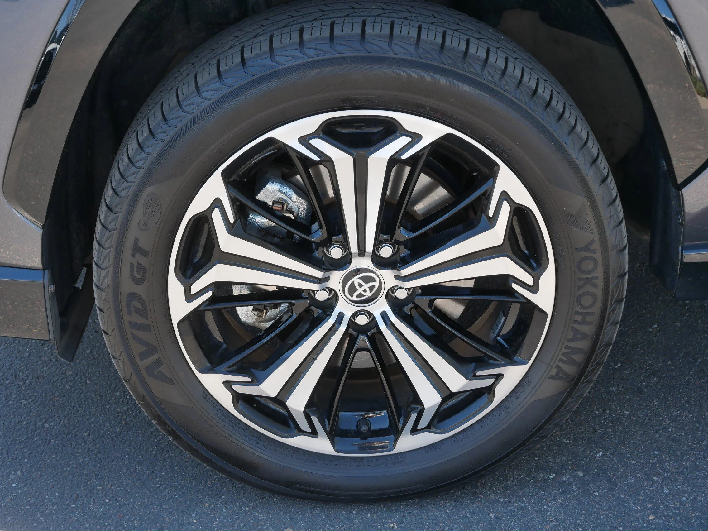 Used 2024 Magnetic Gray Metallic/Midnight Black Metallic Toyota XSE image 15