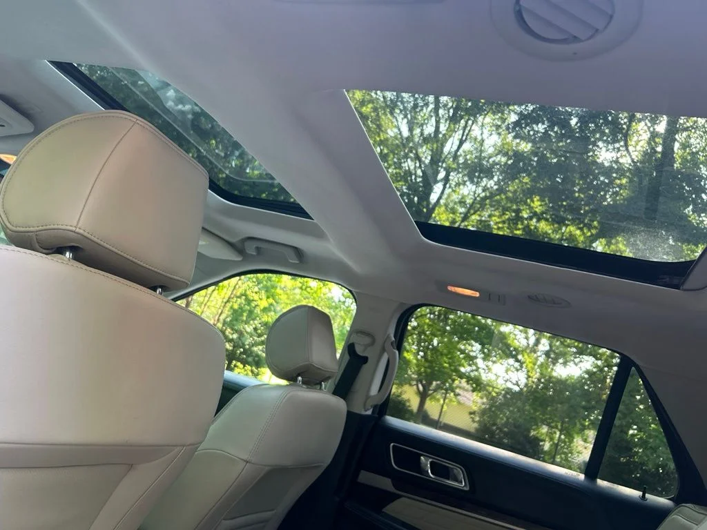 Used 2016 Gray Ford Platinum image 32