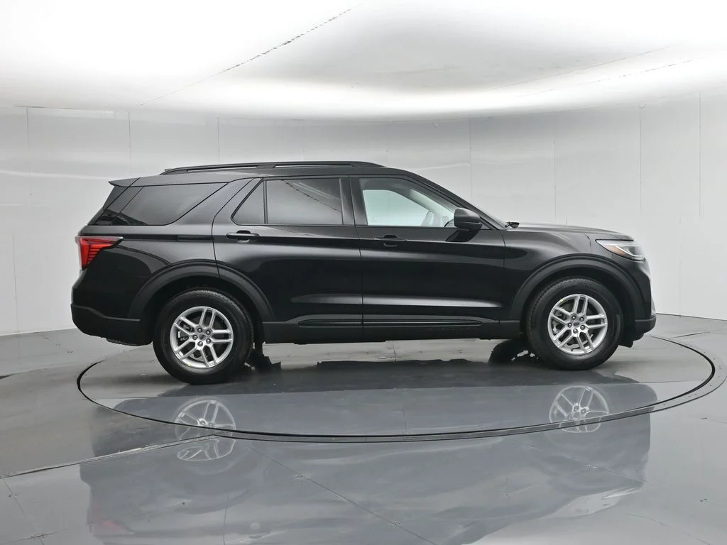 New 2026 Agate Black Metallic Ford Active image 26