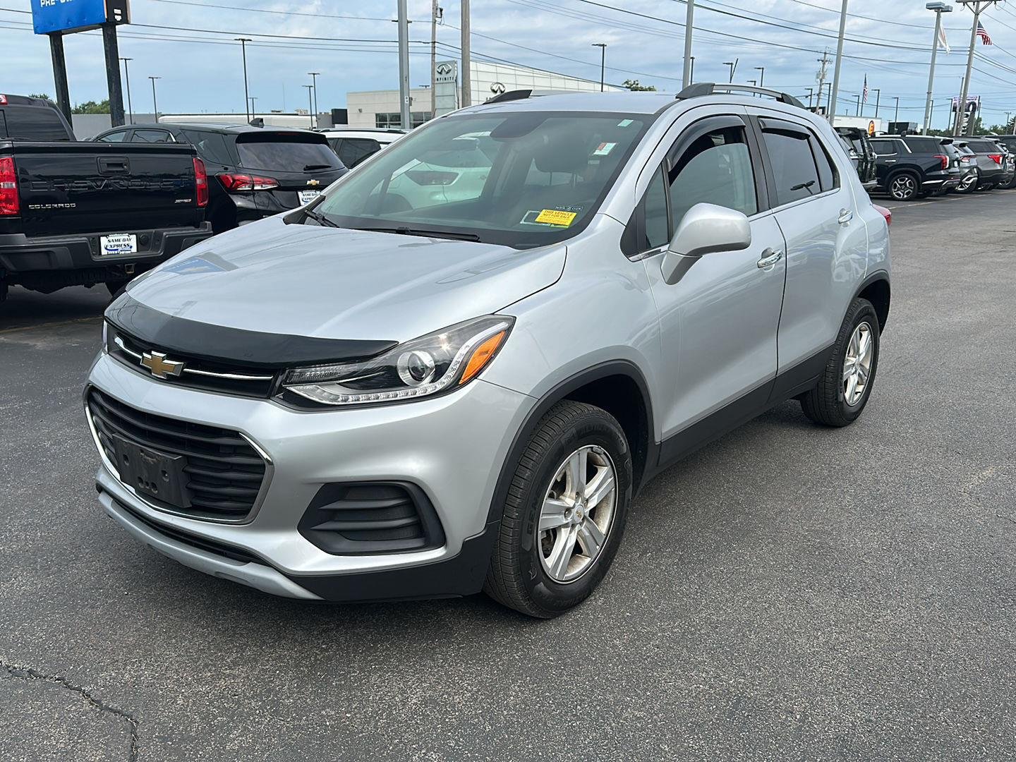 Used 2019 Silver Ice Metallic Chevrolet LT image 5